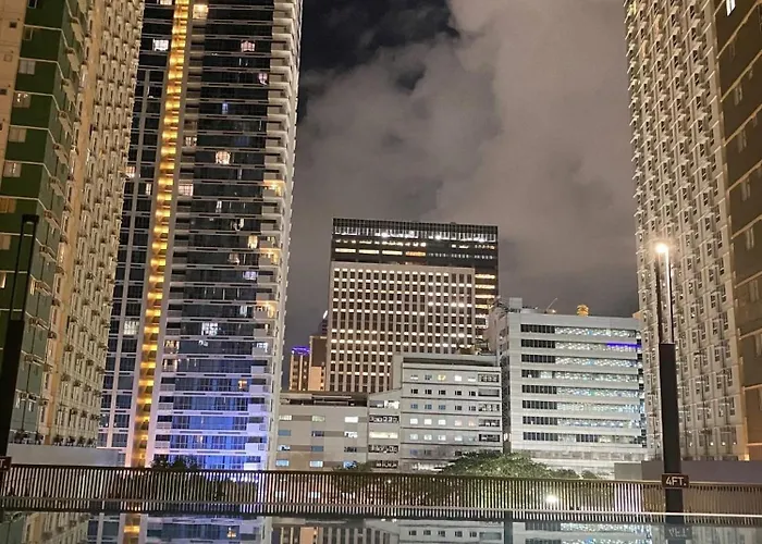 Walking Distance Ayala Mall Block Avida It Park 3* Cebu